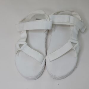 DOLCE VITA NWT ZAIDEY WHITE SANDALS GIRLS SZ 4